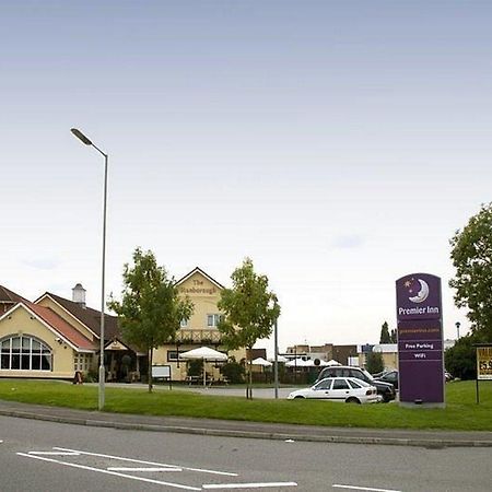 Premier Inn Вэлвин Гарден Сити Экстерьер фото