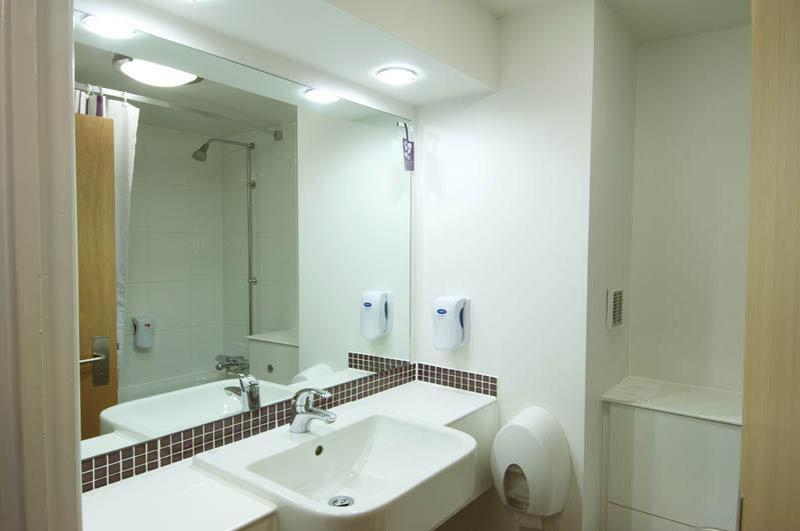 Premier Inn Вэлвин Гарден Сити Экстерьер фото